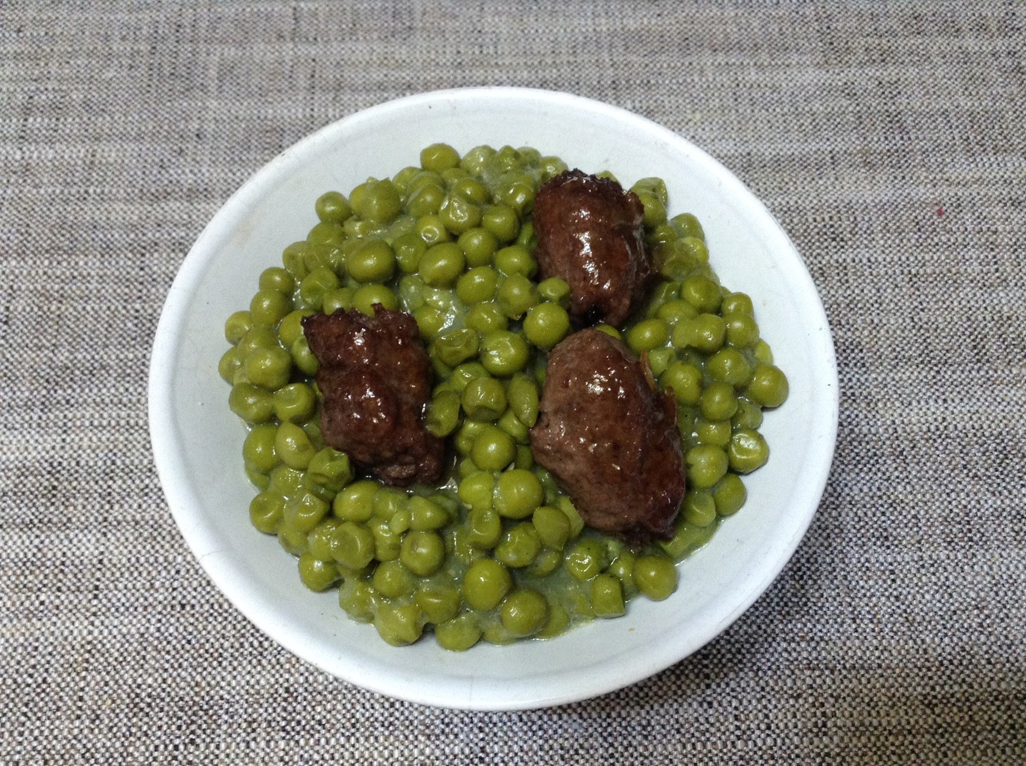 CHICHAROS CON CARNE